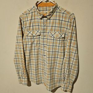 Rabbit Snap Button Performance Sleeve Shirt -  Size Medium